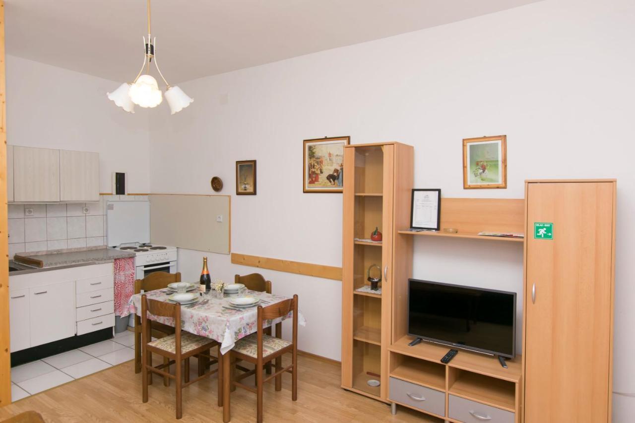 Apartments Amalija Vodice Luaran gambar